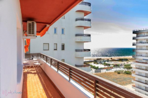 Apartamento nuevo junto a la playa vistas al mar